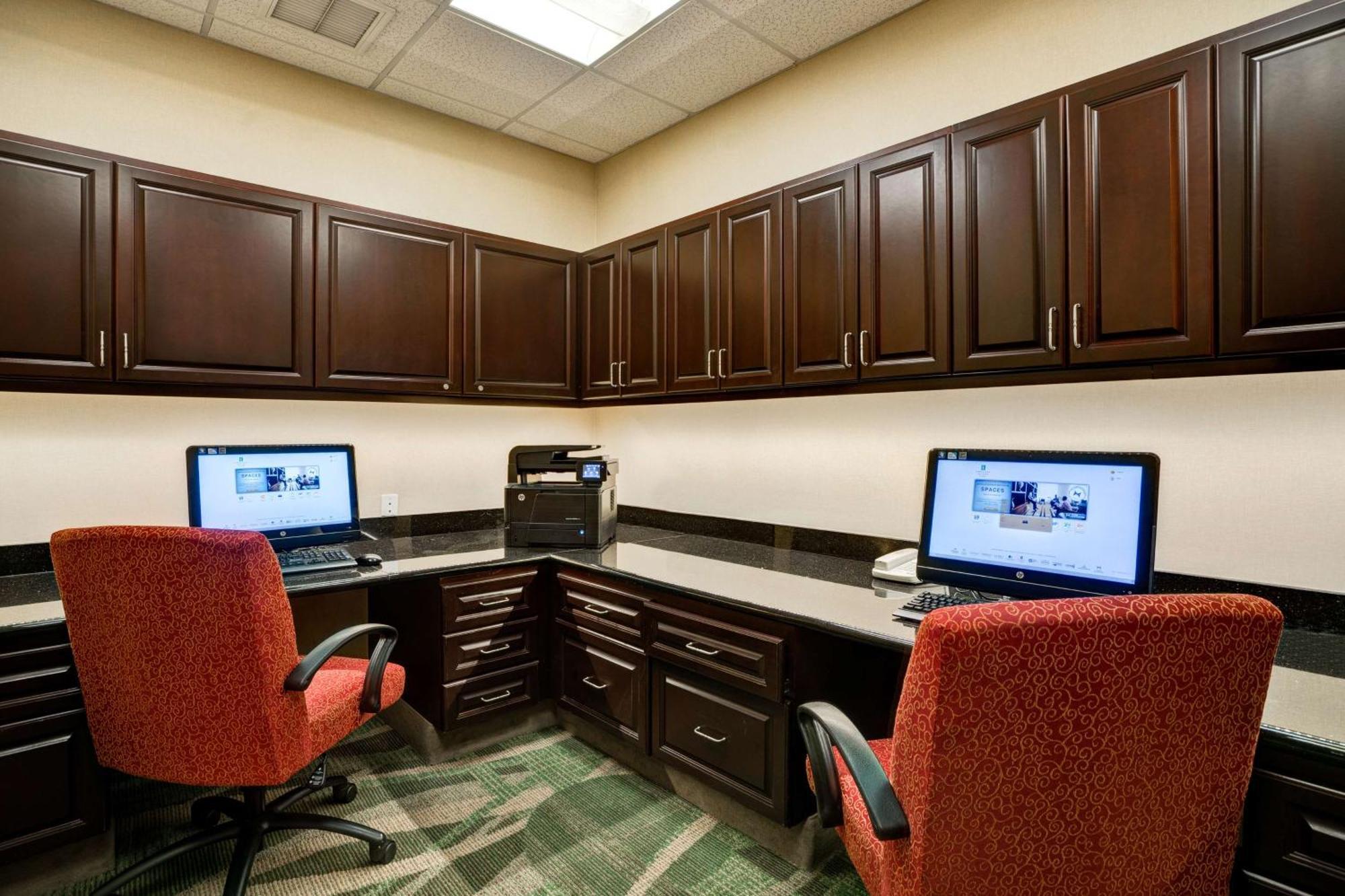 Embassy Suites Fort Myers - Эстеро Экстерьер фото