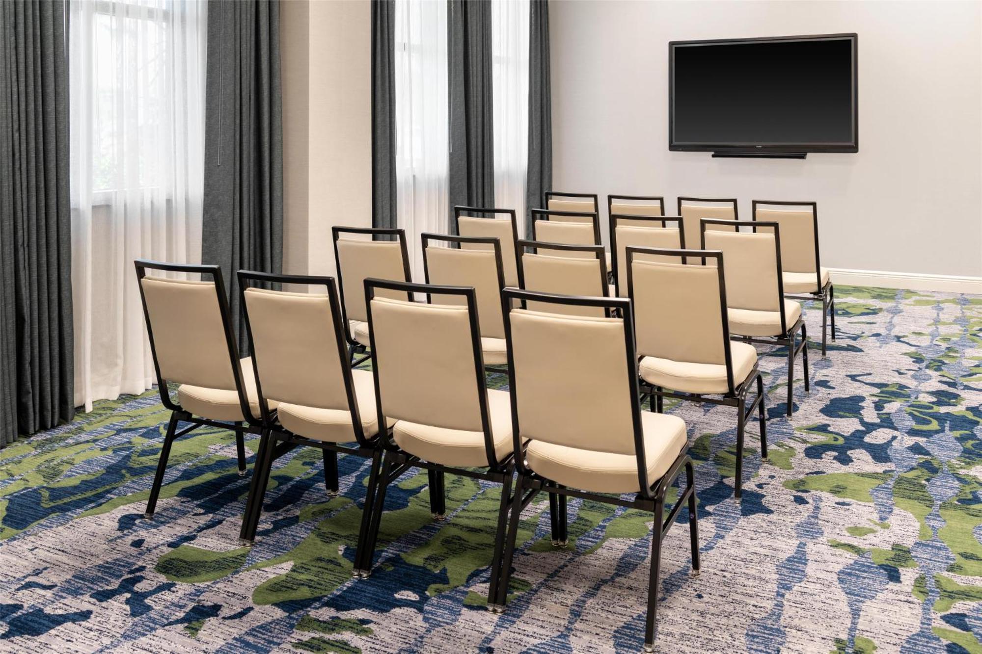 Embassy Suites Fort Myers - Эстеро Экстерьер фото