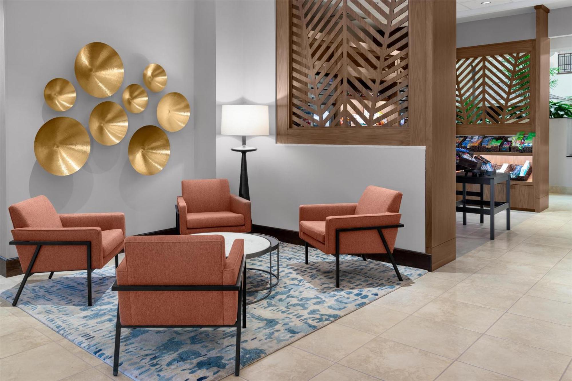 Embassy Suites Fort Myers - Эстеро Экстерьер фото